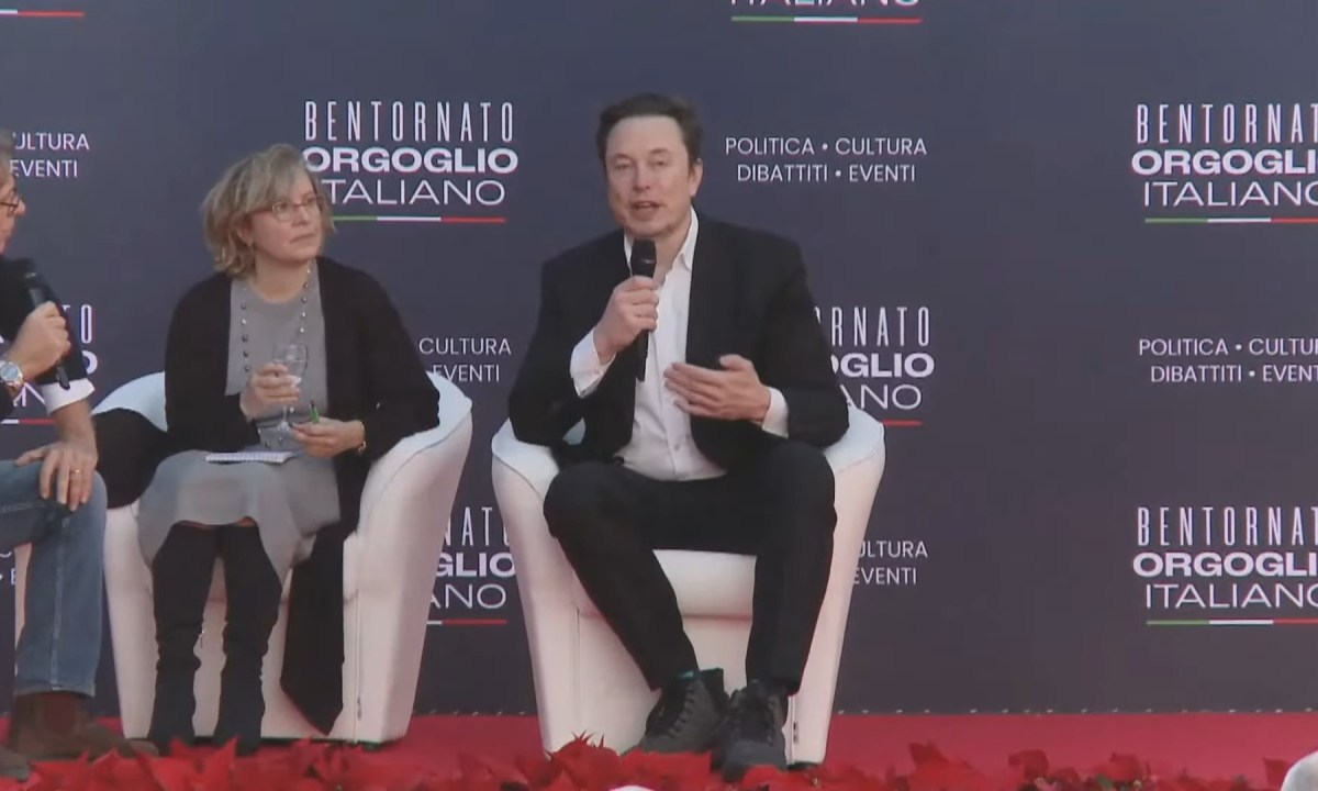 Elon Musk au festival Atreju en Italie. // Source : YouTube