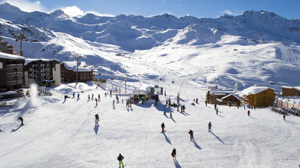 Une station de ski. // Source : Canva