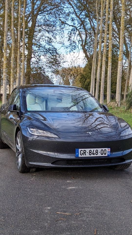 Tesla Model 3 (2023) // Source : Raphaelle Baut pour Numerama