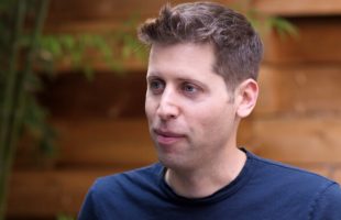 Sam Altman en 2016 // Source : youtube/ Y Combinator