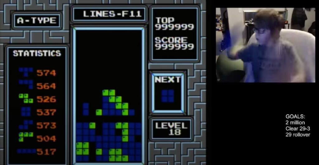 Il devient le premier joueur à batte Tetris // Source : Capture YouTube