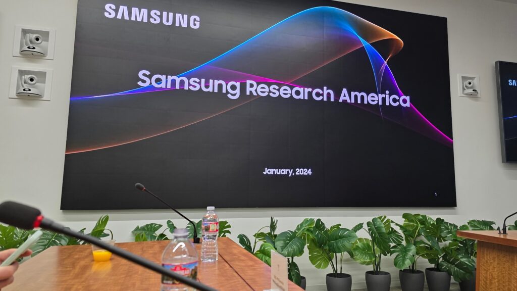 Une des salles de réunion du Samsung Research America.