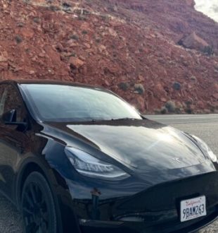 La Tesla et un canyon. // Source : Numerama