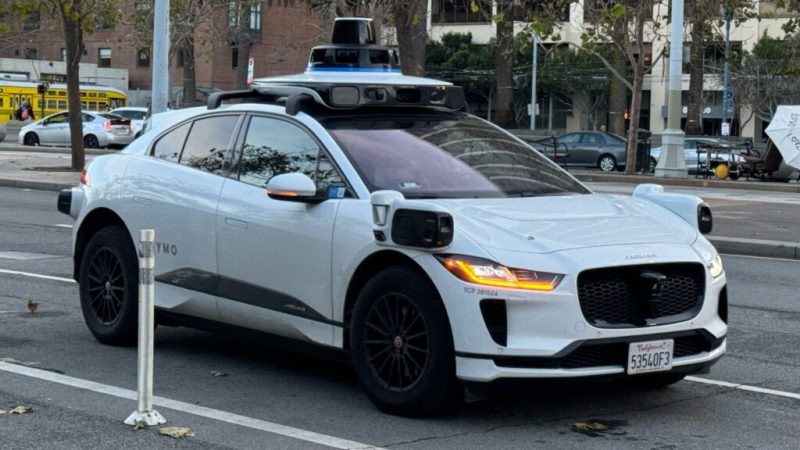 Les taxis autonomes Waymo dépassent les 500 000 courses par semaine&nbsp;: Google a réussi son pari