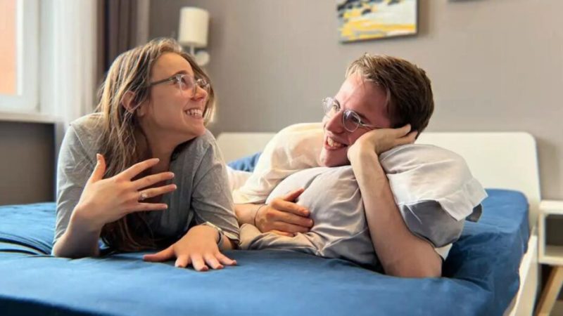 Ils se sont mariés grâce à ChatGPT : que cache cette histoire ?