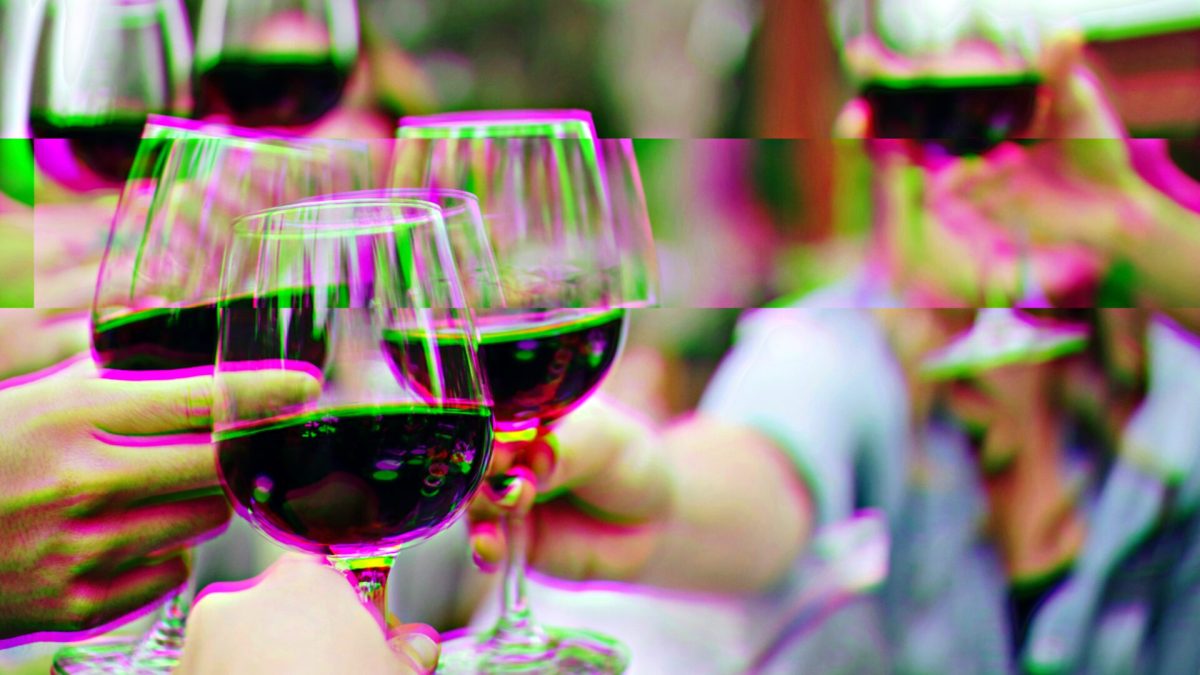 Les pirates ont faire croire aux cibles qu'elles étaient invitées à déguster du vin. // Source : Unsplash