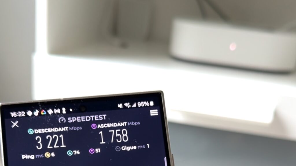 A speedtest on the Freebox Ultra with a Galaxy S24 Ultra.  // Source: Numerama