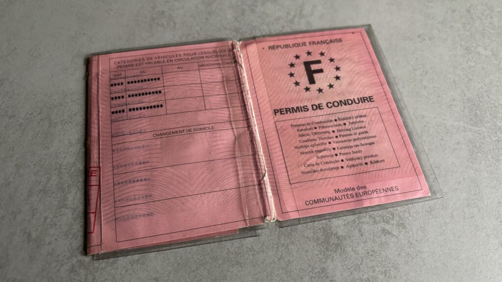 Driving License // Source: Maxime Claudel for Numerama