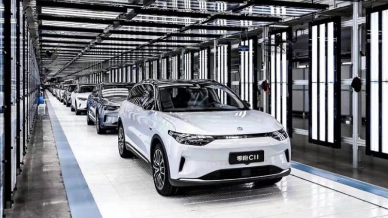 Carlos Tavares surprend en déclarant que Leapmotor « fabrique d’excellentes autos électriques »