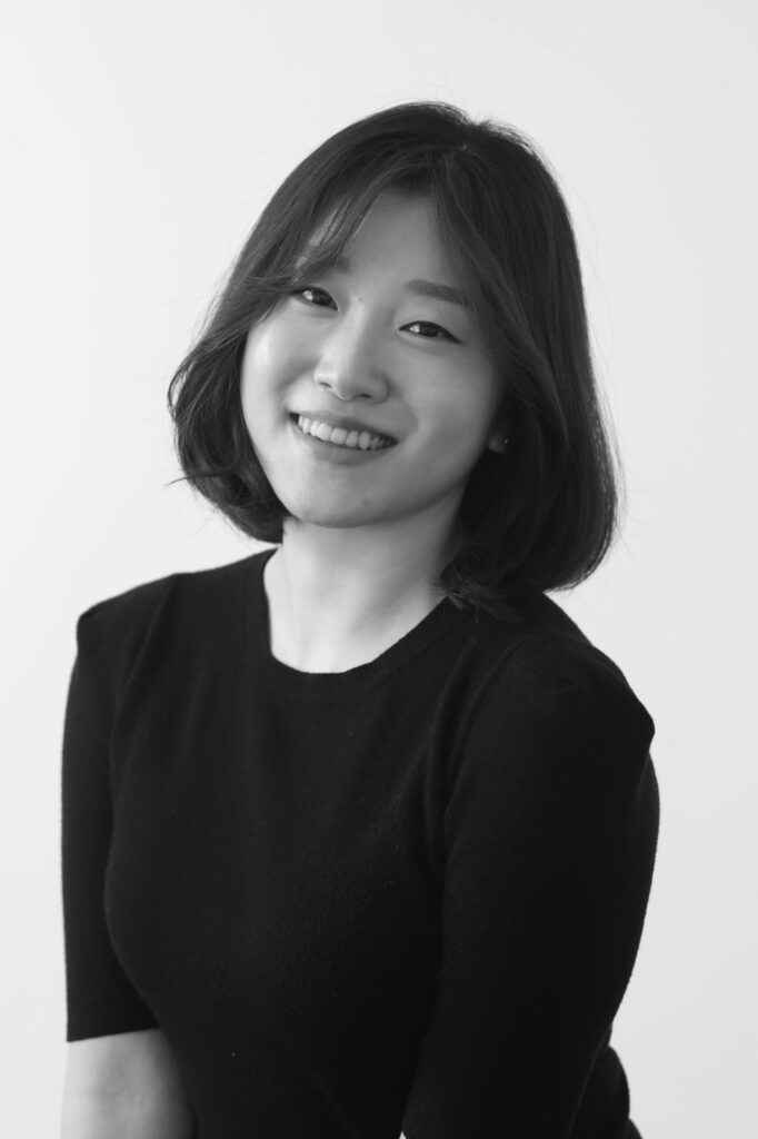 The author, Lee Mi-ye.