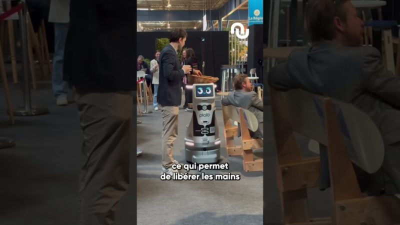 Ce robot est un serveur.