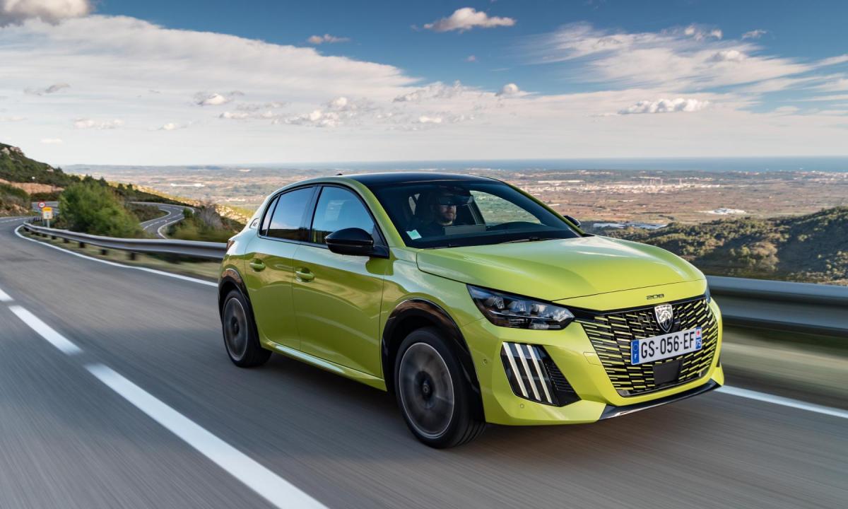 Peugeot e-208 (2023)  // Source : Peugeot