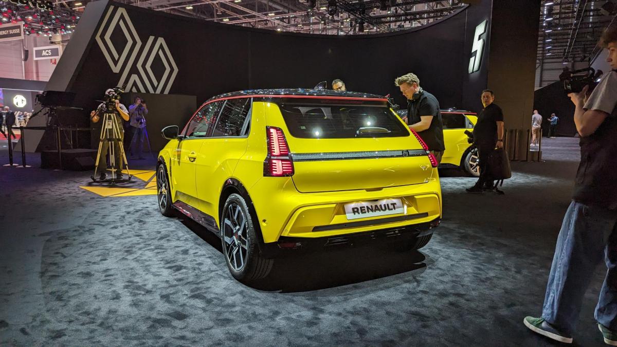 Renault 5 au salon de Genève // Source : Raphaelle Baut