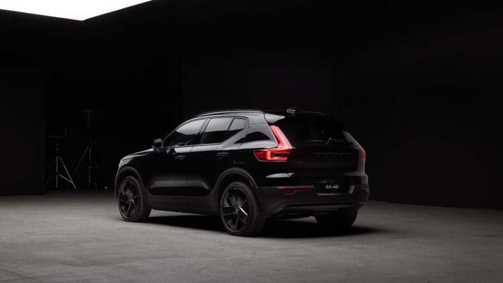 Volvo XC40/EX40 in special black edition version // Source: Volvo