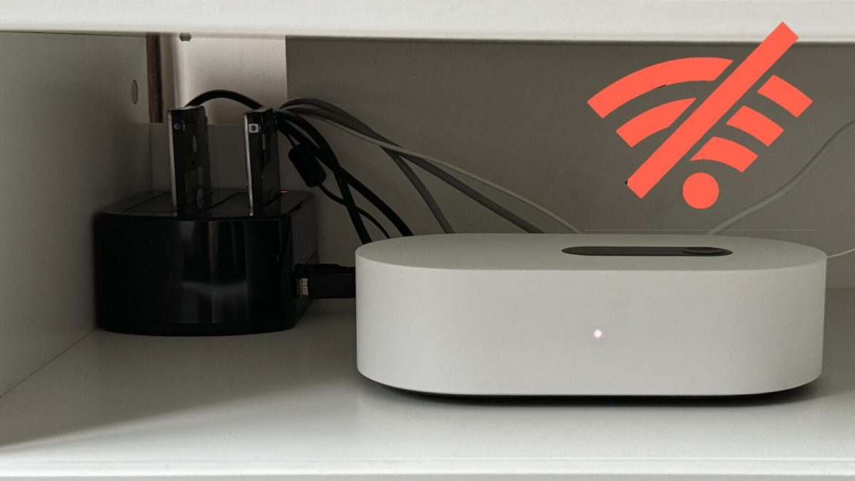 La Freebox Ultra et son dock pour disques durs. // Source : Numerama