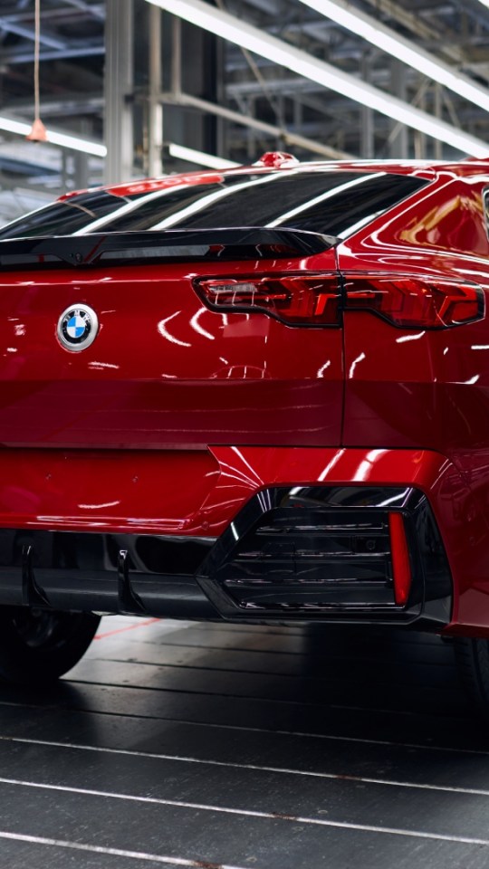 Usine allemande pour la BMW ix // Source : BMW