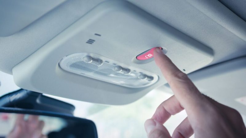 Le bouton d’appel d’urgence (eCall) des voitures est dans une impasse ubuesque