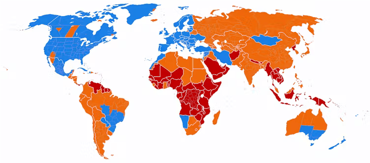 Le passage à l’heure d’été dans le monde. En bleu, les pays qui l’ont adoptée. En orange, ceux où il s’agit d’une convention. En rouge, ceux qui ne l’utilisent pas, en 2012. // Source :  Paul Eggert