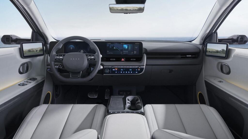 Interior of the Ioniq 5 (2024) // Source: Hyundai