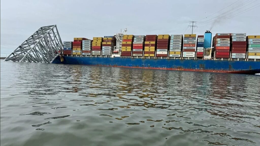 Francis-Scott-Key Baltimore container ship bridge