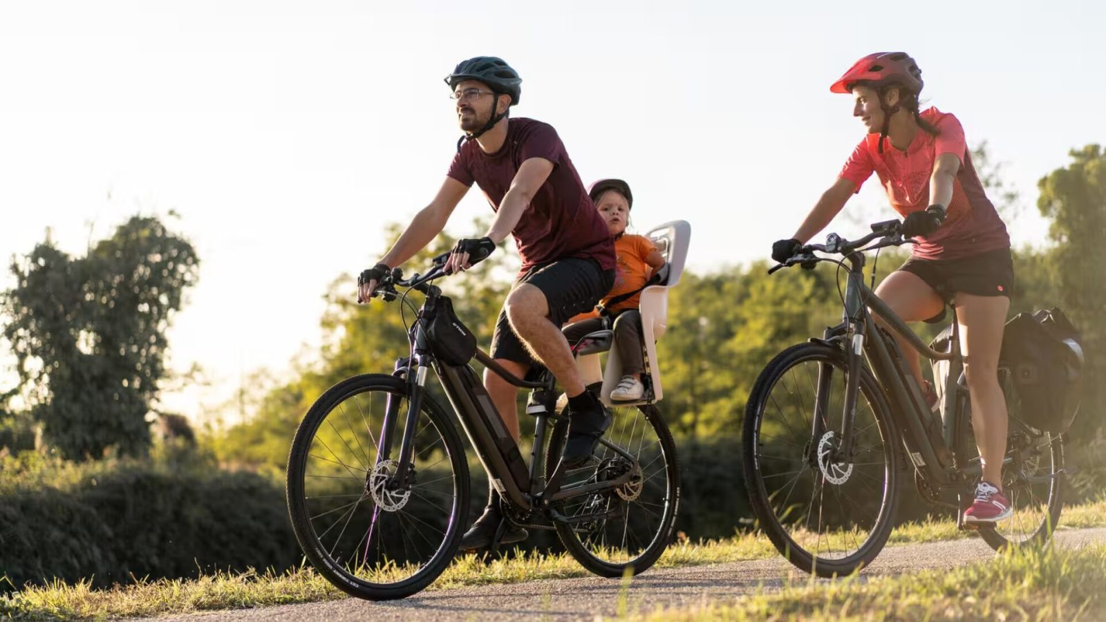 Pour les soldes, Decathlon fait chuter le prix de son vÃ©lo Ã©lectrique Riverside 500 E sous...