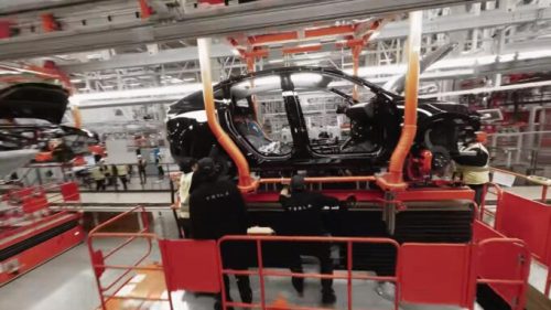 Assemblage de Model Y à la Gigafactory Tesla Berlin // Source : Capture vidéo Tesla