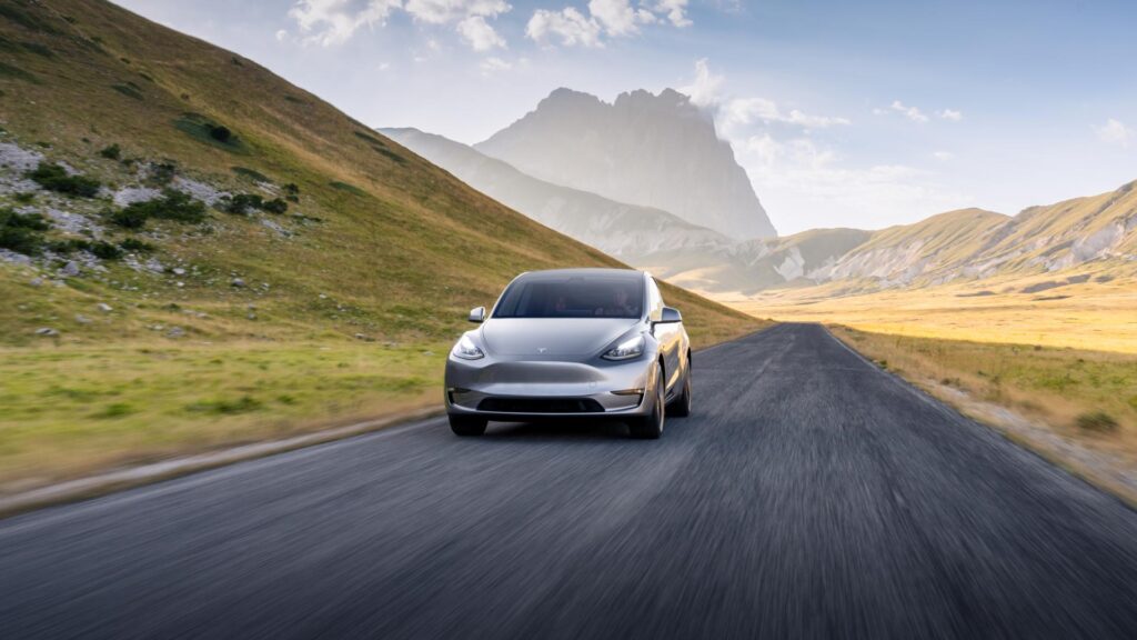 Tesla Model Y  // Source : Tesla 