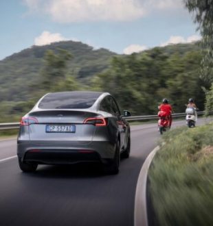 Tesla Model Y // Source : Tesla