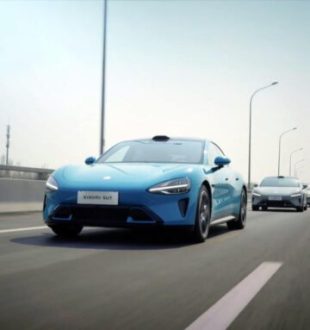 Xiaomi SU7 sur la route // Source : Live Xiaomi