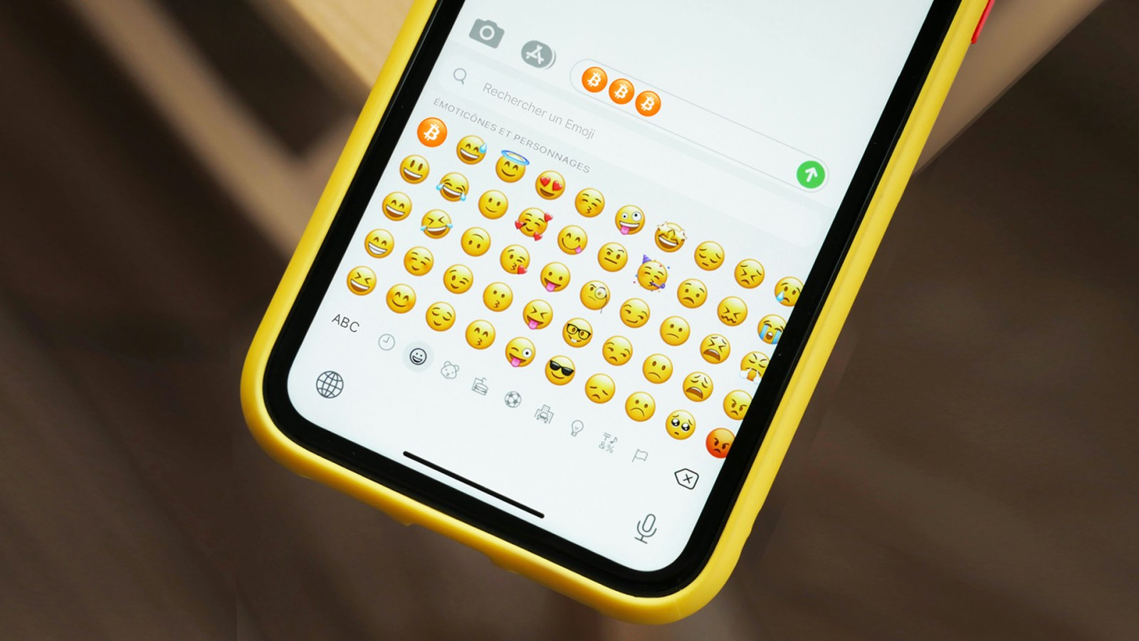 Derrière le combat pour un émoji bitcoin, une bataille éminemment politique  - Numerama