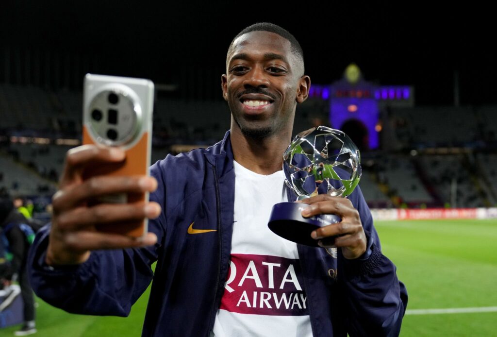 Héros du match Barcelone - PSG, Ousmane Dembélé a remporté le trophée de l'homme du match.