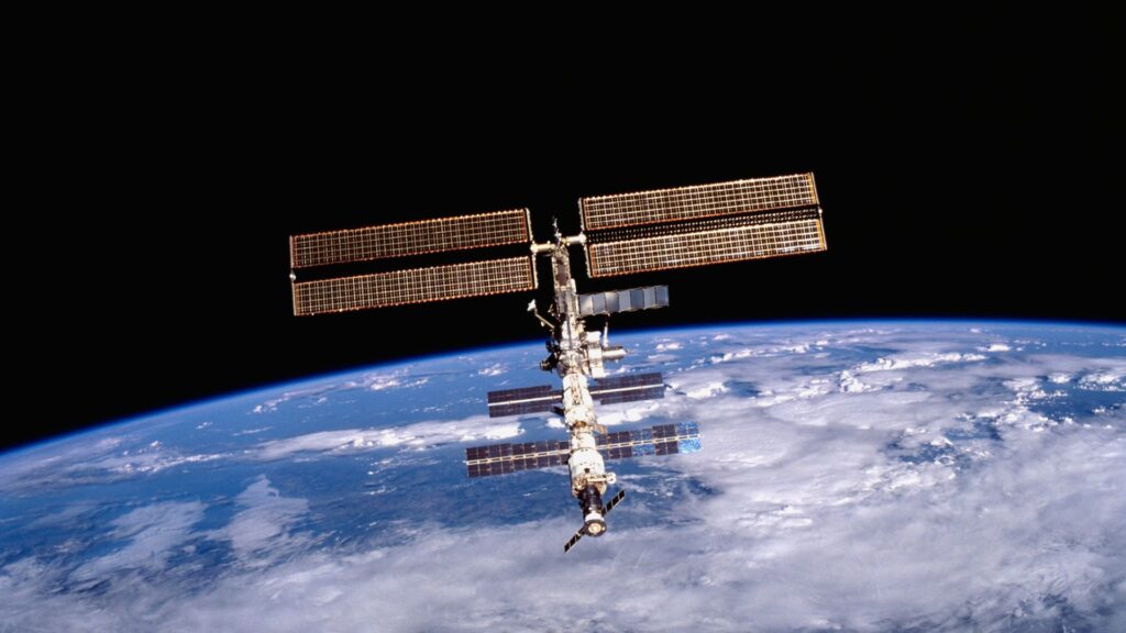 ISS. // Source: NASA (cropped image)