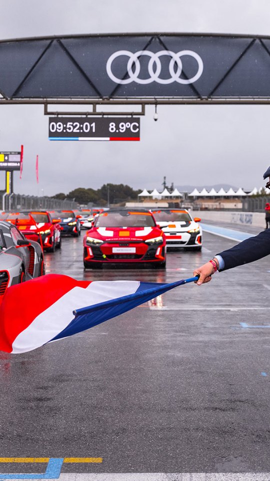 Départ des Audi e-tron endurance experience  // Source : Audi - Laurent Gayral / Rémi Chaillaud