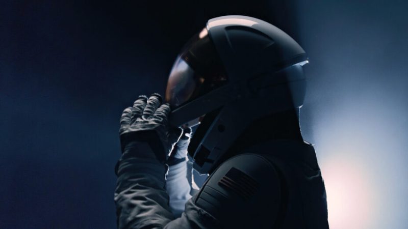 Voilà la tenue que SpaceX fera porter aux civils qui feront une sortie historique dans l’espace