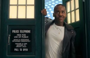 Ncuti Gatwa dans la saison 1 (2024) de Doctor Who. // Source : BBC/Disney+