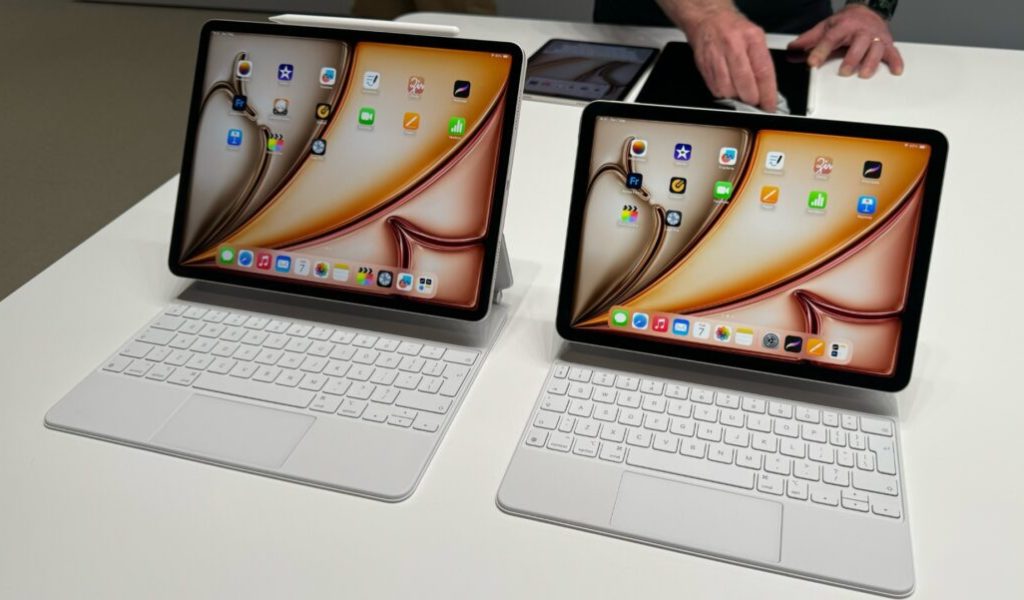 Il y a enfin un grand iPad Air, pour les personnes qui ne veulent lâcher moins de 1 000 euros pour une tablette 13 pouces. // Source : Numerama