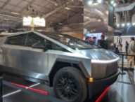 Le Cybertruck est l'attraction du stand Tesla à Vivatech // Source : Raphaelle Baut