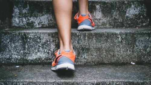 De bonnes chaussures doivent être adaptées à sa pratique sportive // Source : Bruno Nascimento via Unsplash