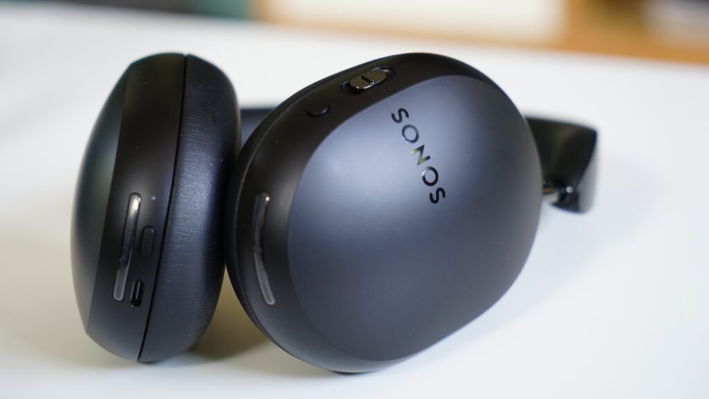 Sonos Ace // Source : Ulrich Rozier pour Numerama Sonos Ace // Source : Ulrich Rozier pour Numerama