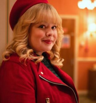 Nicola Coughlan dans l'épisode Joy to the World de Doctor Who, en décembre 2024. // Source : BBC