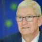 Tim Cook, le patron d'Apple, lors d'une visite à la Commission européenne. // Source : EC - Audiovisual Service Tim Cook, le patron d'Apple, lors d'une visite à la Commission européenne. // Source : EC - Audiovisual Service