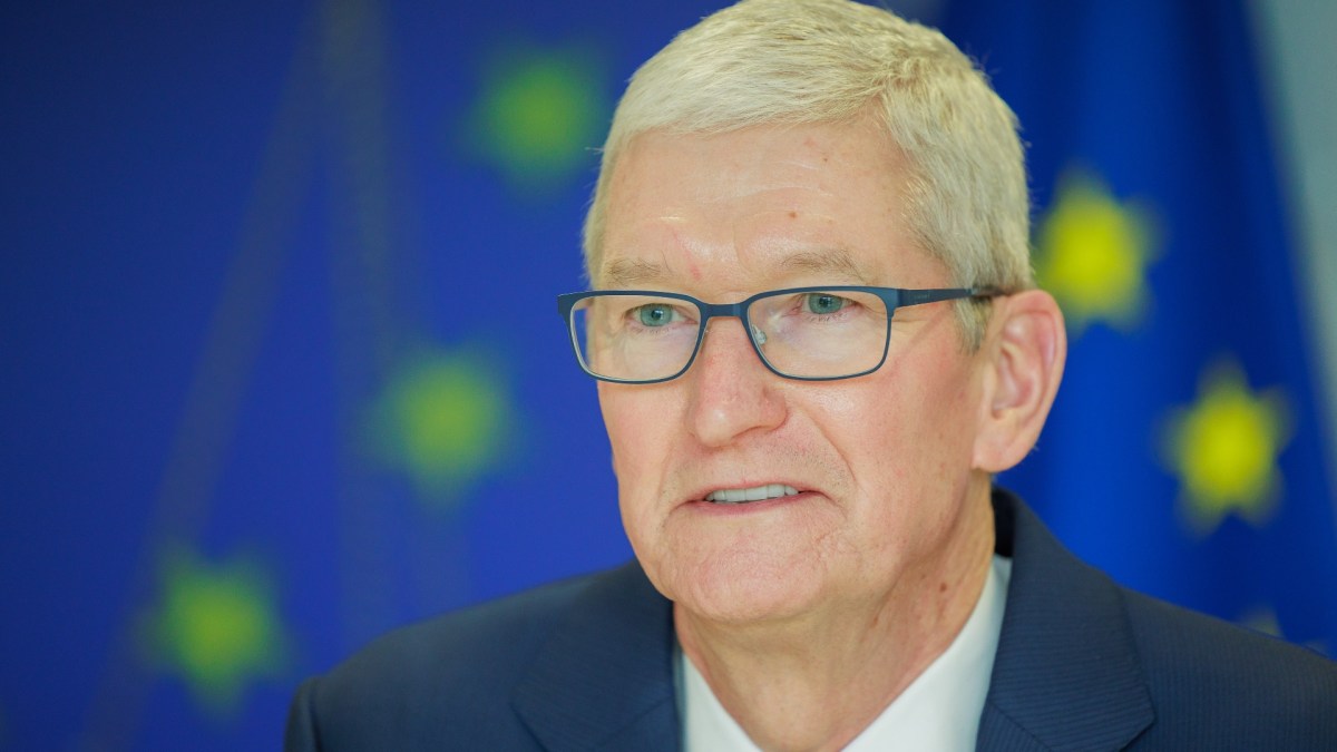 Tim Cook, le patron d'Apple, lors d'une visite à la Commission européenne. // Source : EC - Audiovisual Service