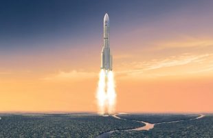 Vue d'artiste d'Ariane 6 en vol. // Source : ESA