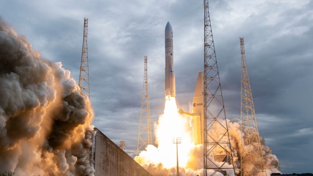 C'est le départ ! // Source : CNES/ESA/Arianespace-ArianeGroup/Optique Vidéo CSG/S.Martin-P.Piron, 2024 (photo recadrée)