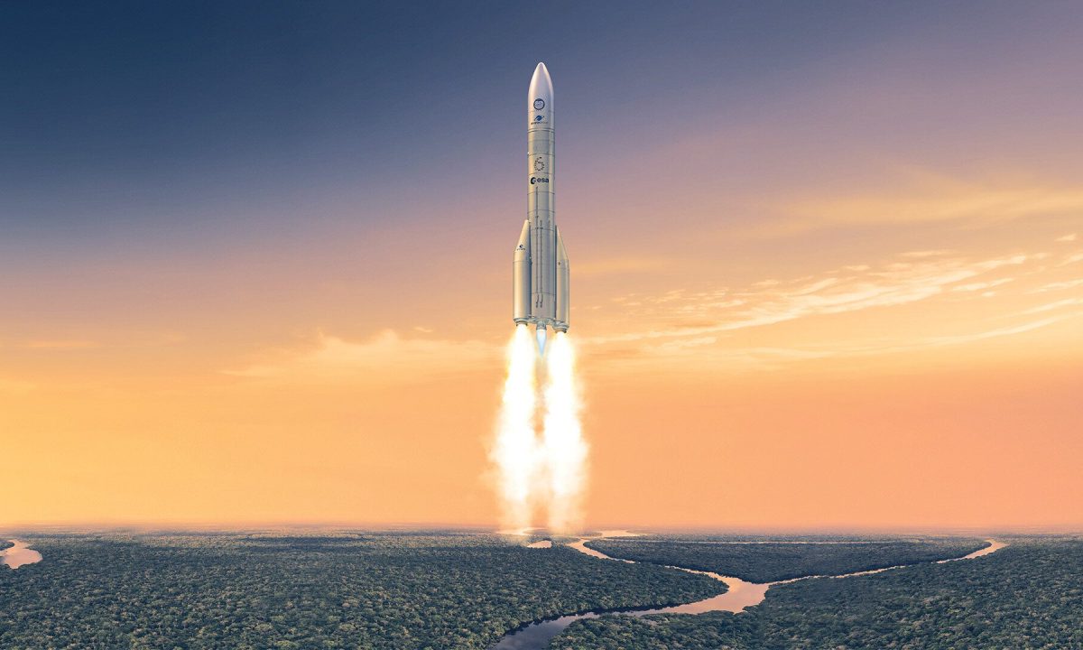 Vue d'artiste d'Ariane 6 en vol. // Source : ESA