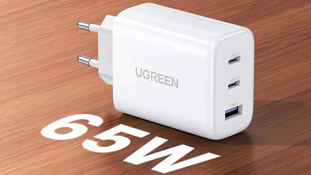 LE chargeur secteur de Ugreen est compact // Source : Ugreen