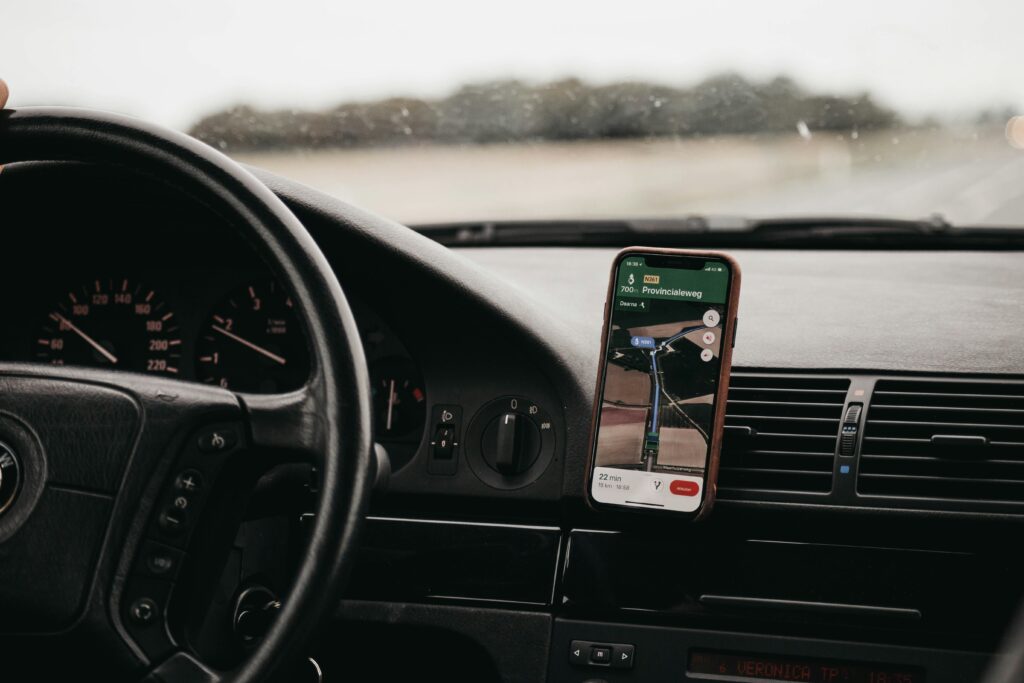 Google Maps compteur de vitesse // Source : Unsplash