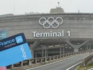 L'aéroport de Roissy-CDG aux couleurs des Jeux Olympiques de Paris 2024. // Source : Numerama