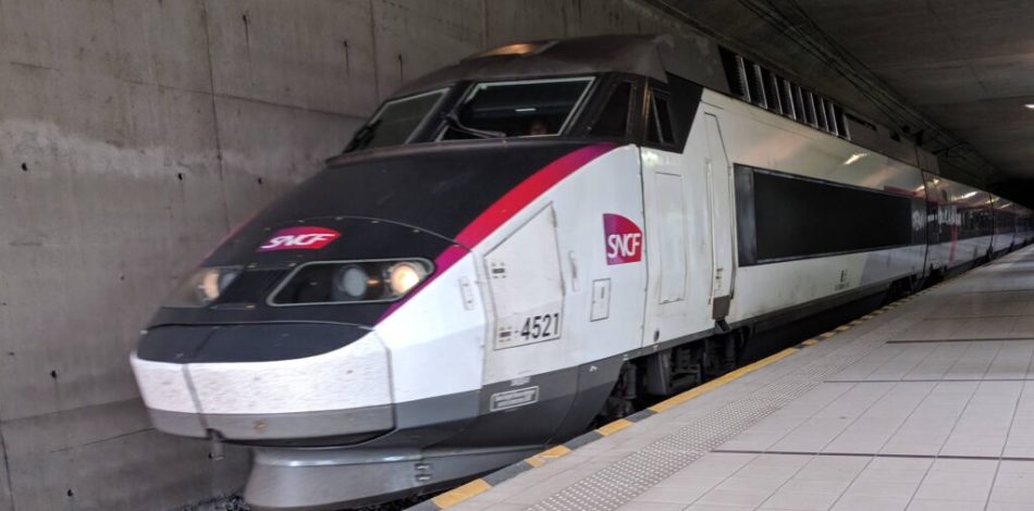 TGV Inoui  // Source : Raphaelle Baut