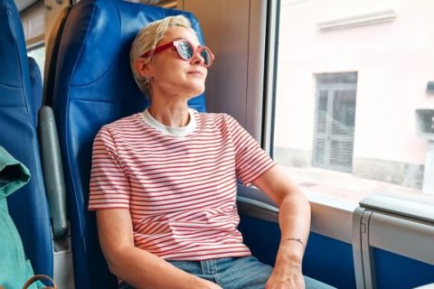 Voyage en train. // Source : Envato